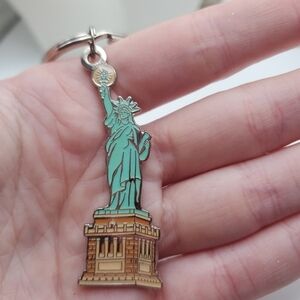 Lady liberty keychain New York collectible‎